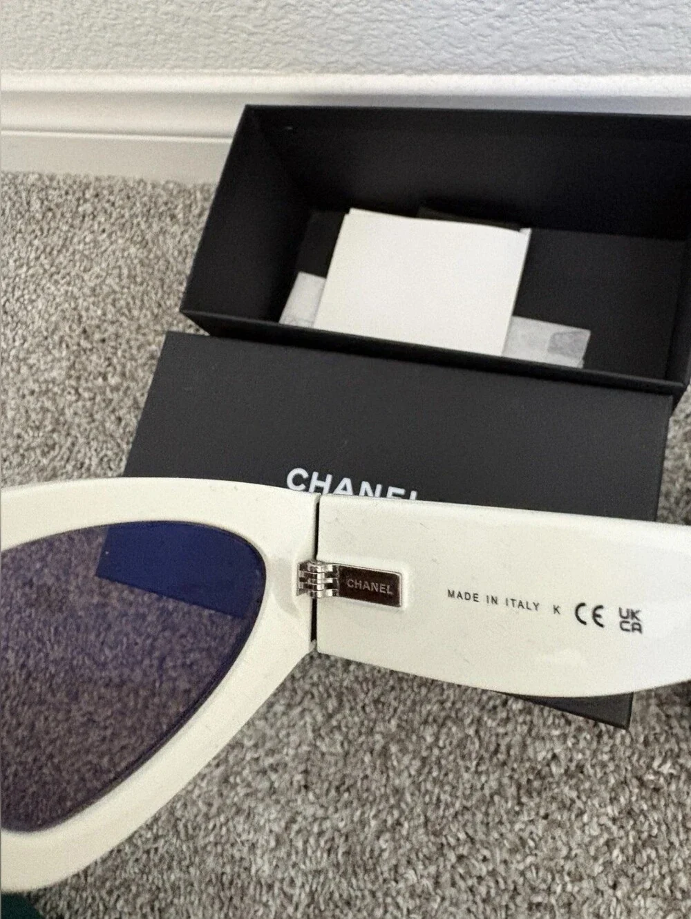 CHANEL Black Cat-Eye Sunglasses with Brown Lenses